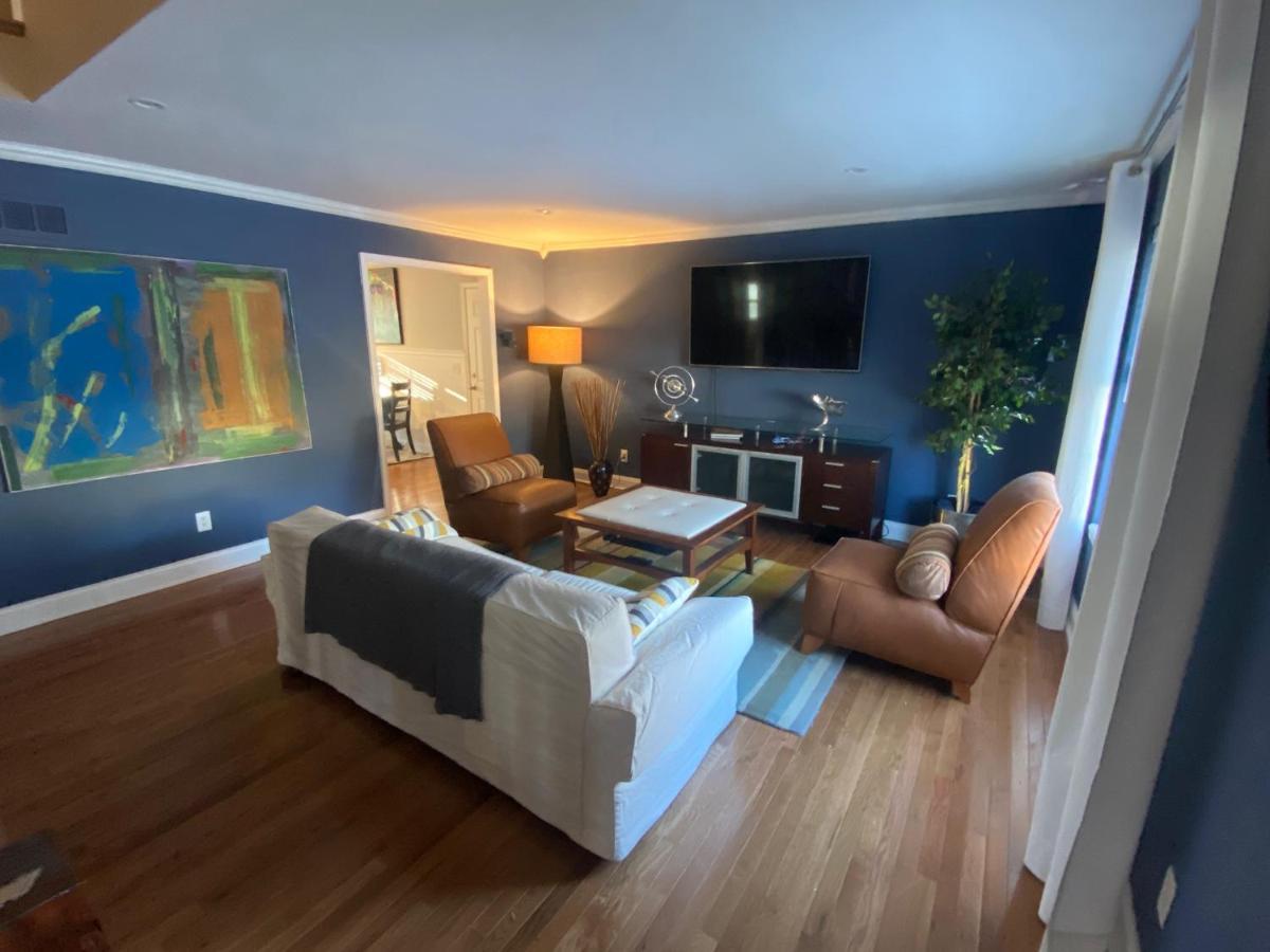 Here It Is! Cool Cape Cod-3 Br-2.5 Bath-12 Guests โอเลเธอ ภายนอก รูปภาพ