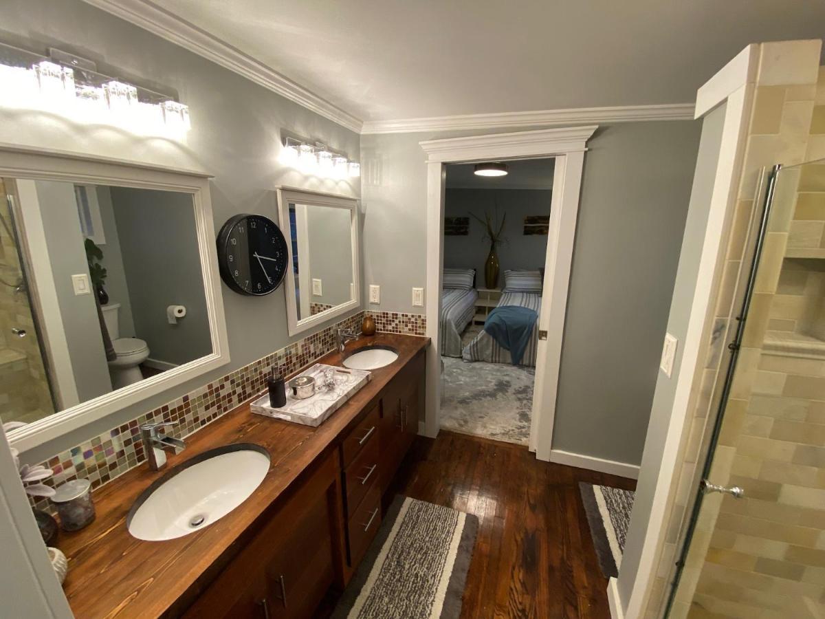 Here It Is! Cool Cape Cod-3 Br-2.5 Bath-12 Guests โอเลเธอ ภายนอก รูปภาพ