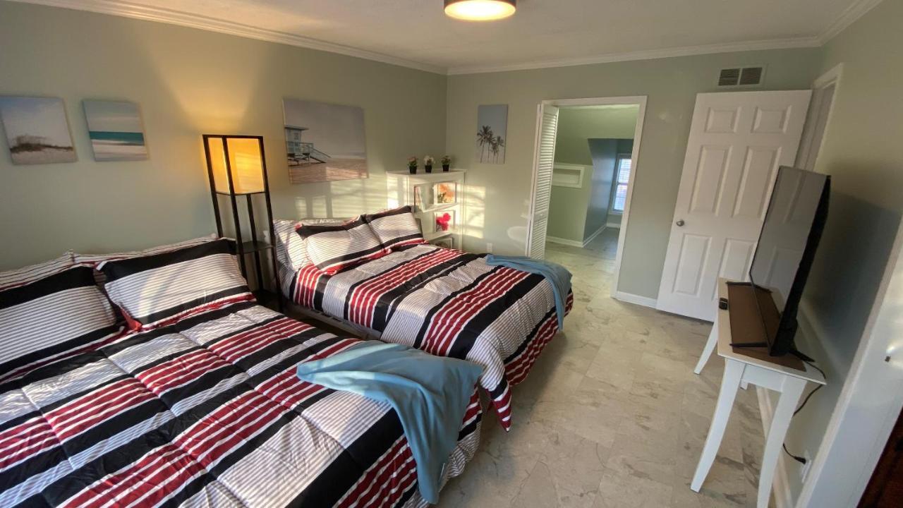 Here It Is! Cool Cape Cod-3 Br-2.5 Bath-12 Guests โอเลเธอ ภายนอก รูปภาพ